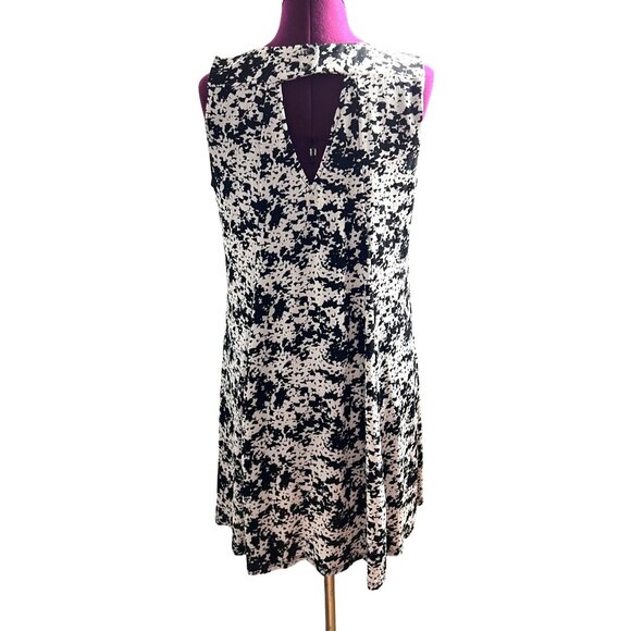 ✅3/$20 Sale-JULIAN TAYLOR NY-NEW  Stunning Black&Ivory Crepe Flared Dress-Sz 10 - Picture 4 of 13